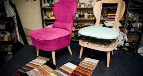 Tapissier fauteuil 27